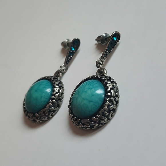 Turquoise Earrings and Matching Necklace - Picture 3 of 3